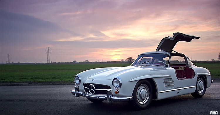 300SL Gullwing on the Track